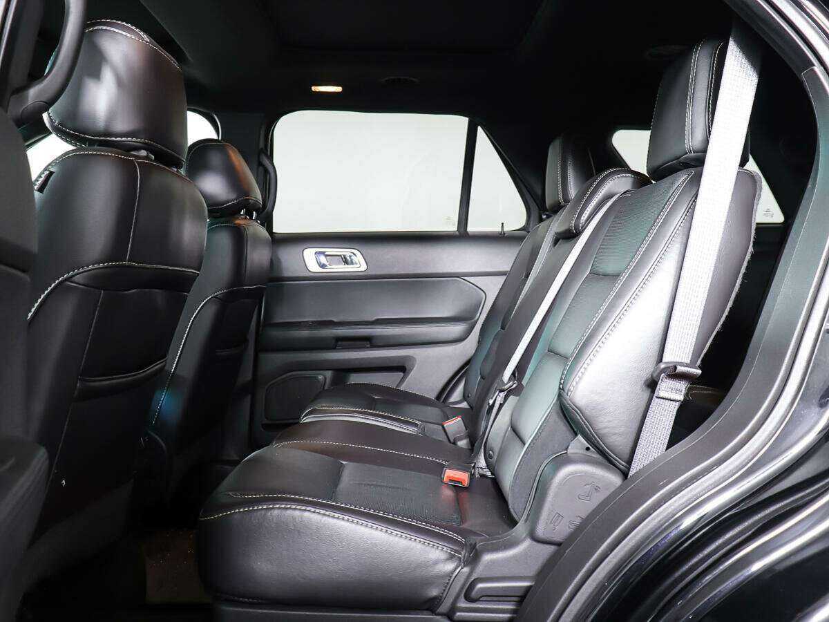Ford Explorer 2013 года с пробегом. Фото: #9