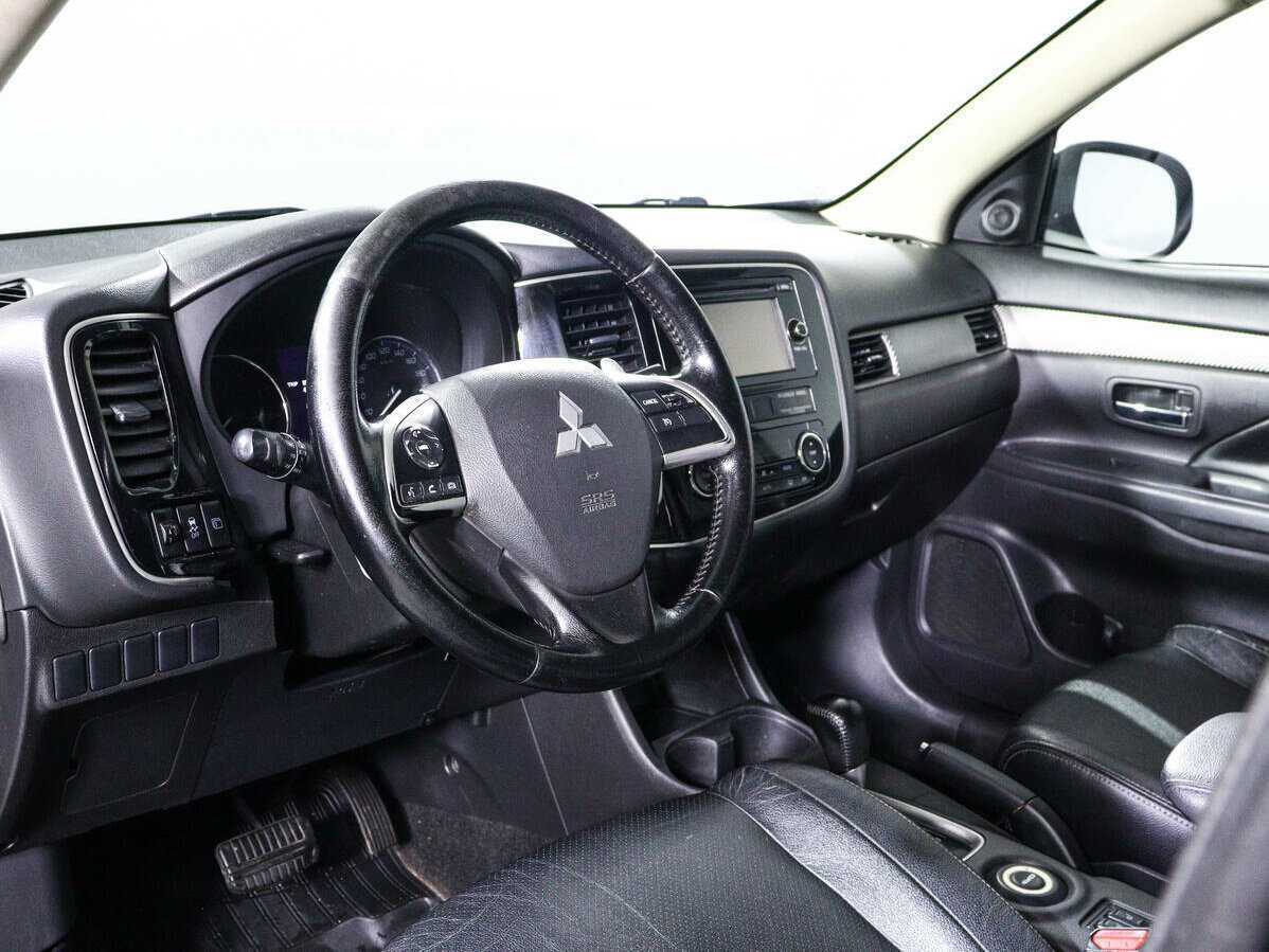 Mitsubishi Outlander 2012 года с пробегом. Фото: #11