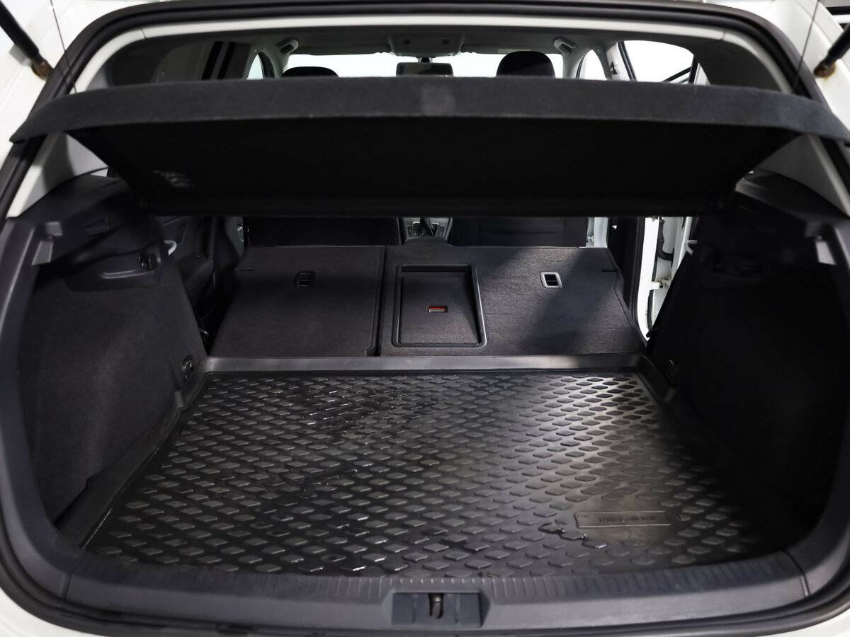 Volkswagen Golf 2015 года с пробегом. Фото: #27