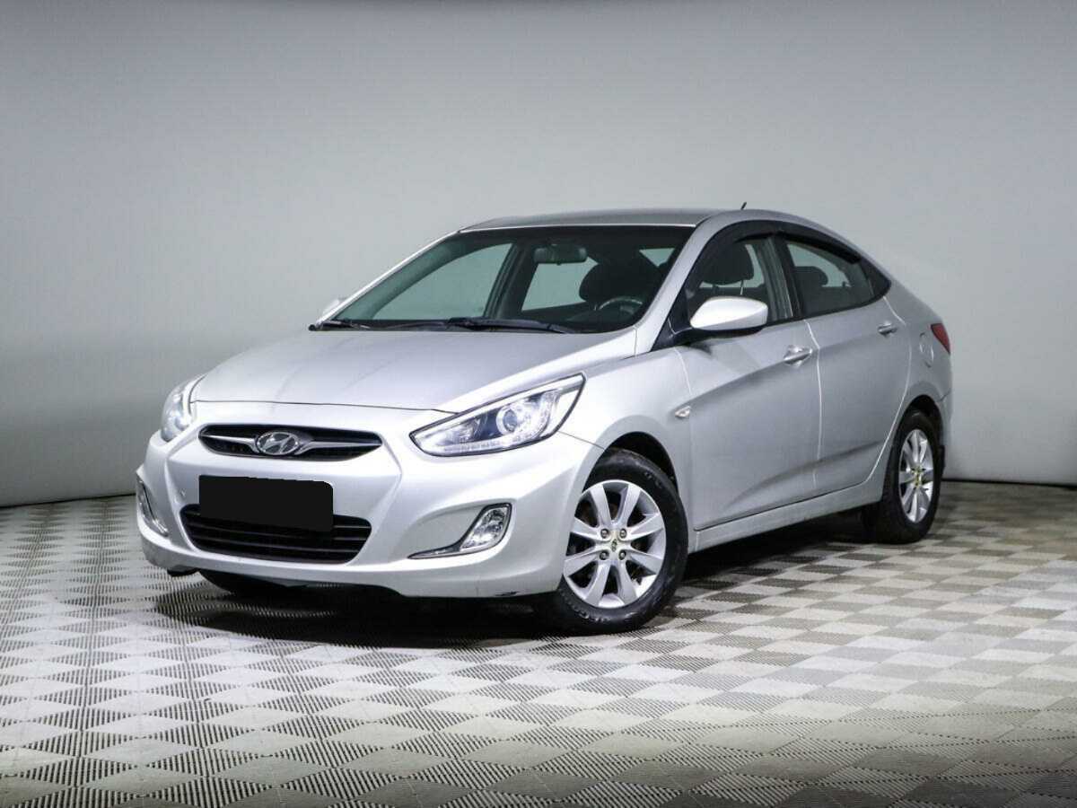 Hyundai Solaris 2014 года с пробегом. Посмотреть фото