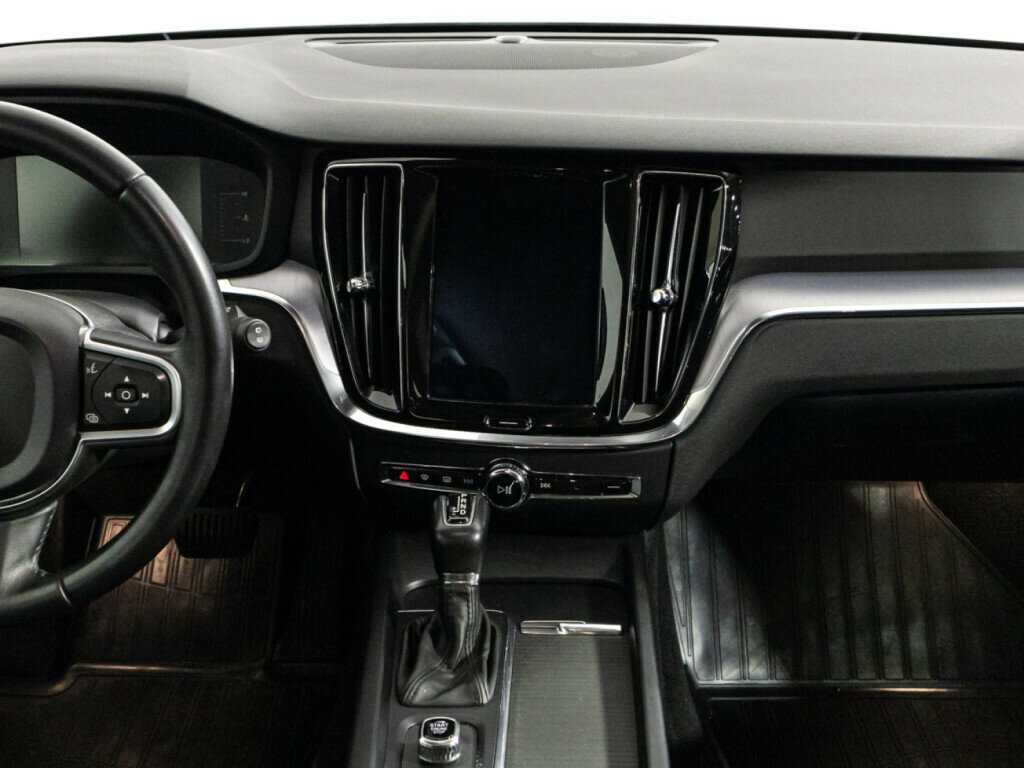 Volvo V60 2018 года с пробегом. Фото: #13