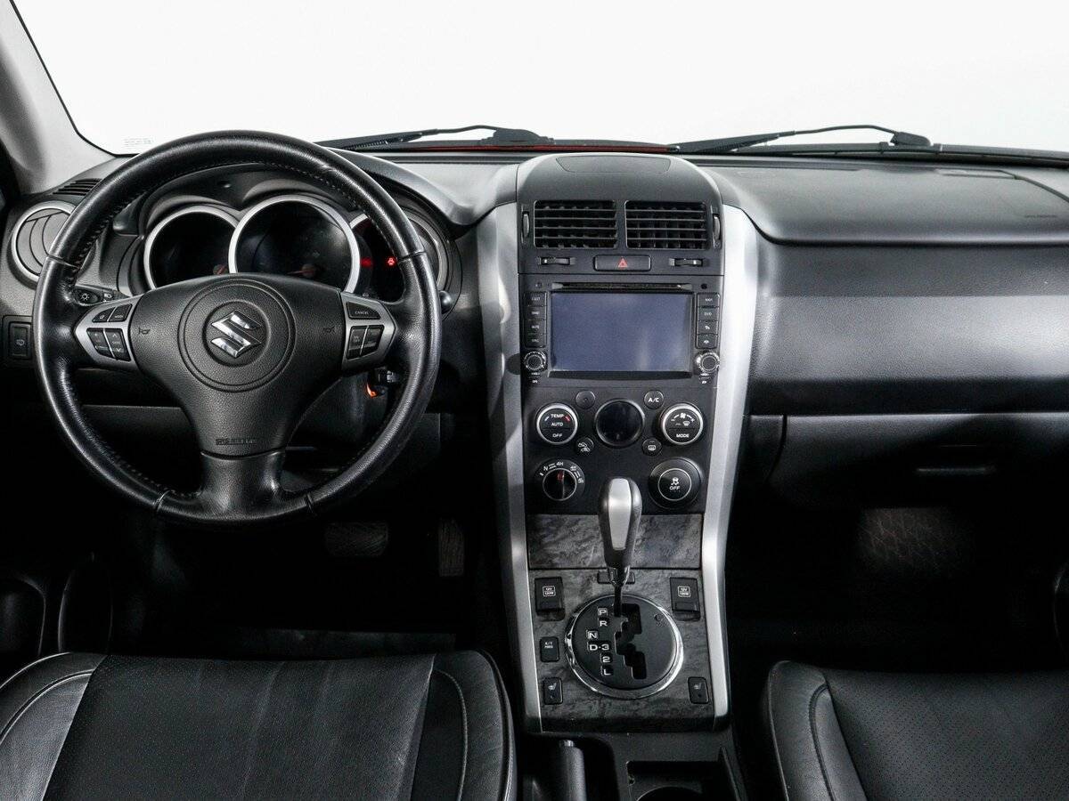 Suzuki Grand Vitara 2013 года с пробегом. Фото: #8