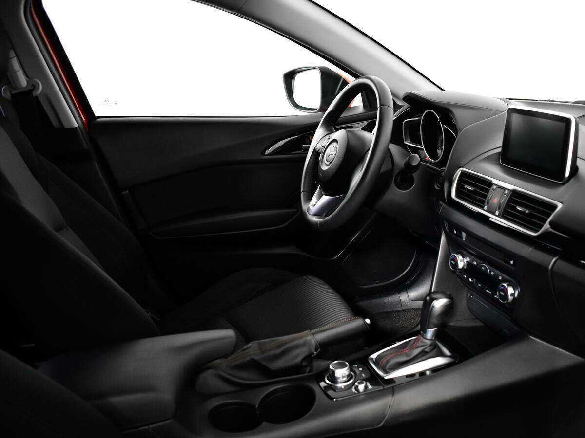 Mazda 3 2015 года с пробегом. Фото: #8