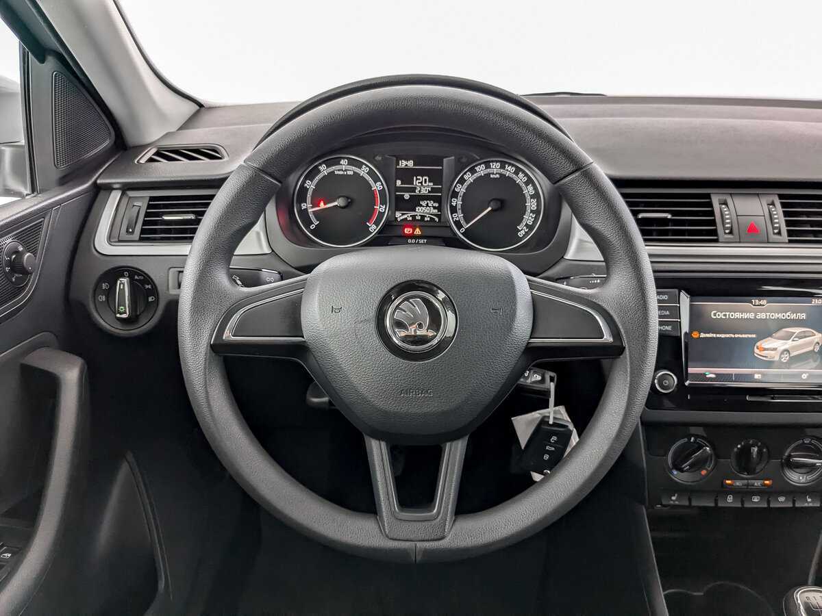 Skoda Rapid 2018 года с пробегом. Фото: #16