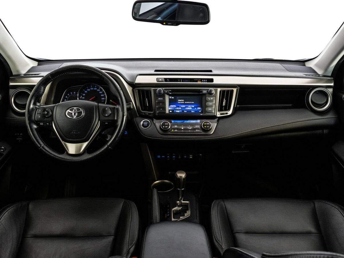 Toyota RAV4 2015 года с пробегом. Фото: #9