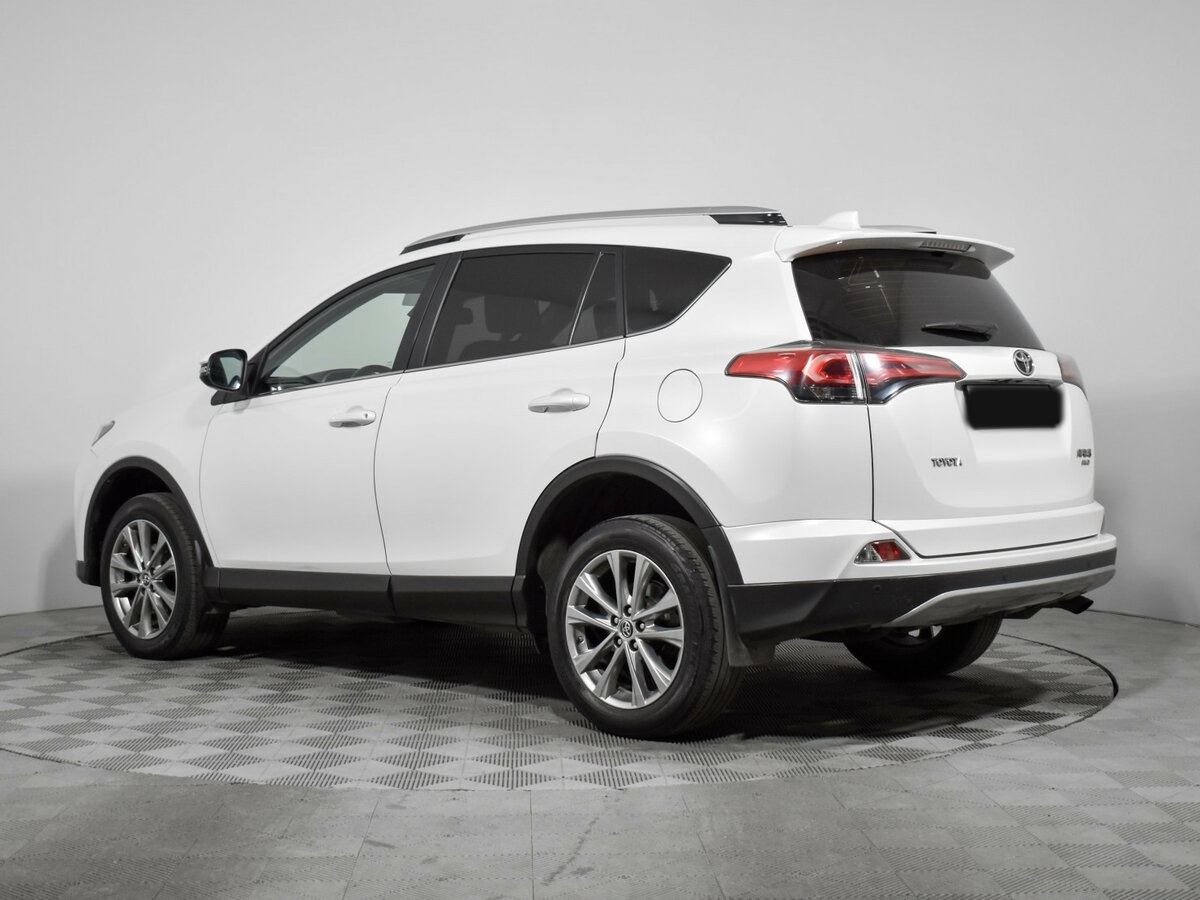 Toyota RAV4 2017 года с пробегом. Фото: #5