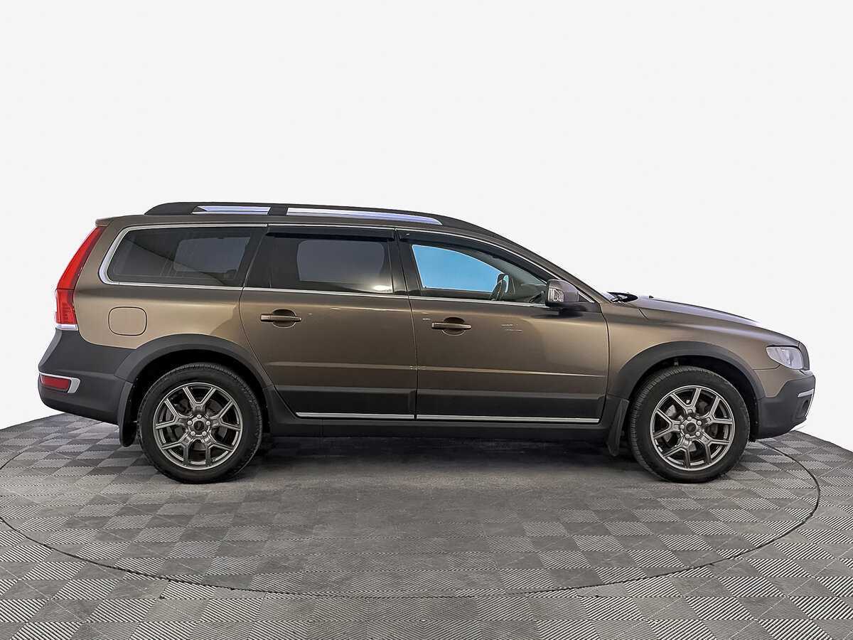 Volvo XC70 2015 года с пробегом. Фото: #3