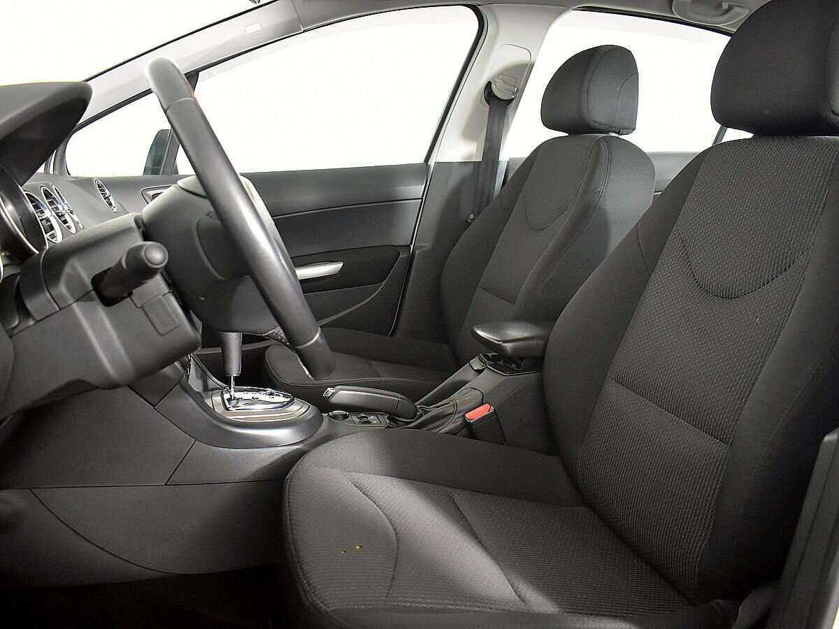 Peugeot 408 2013 года с пробегом. Фото: #7
