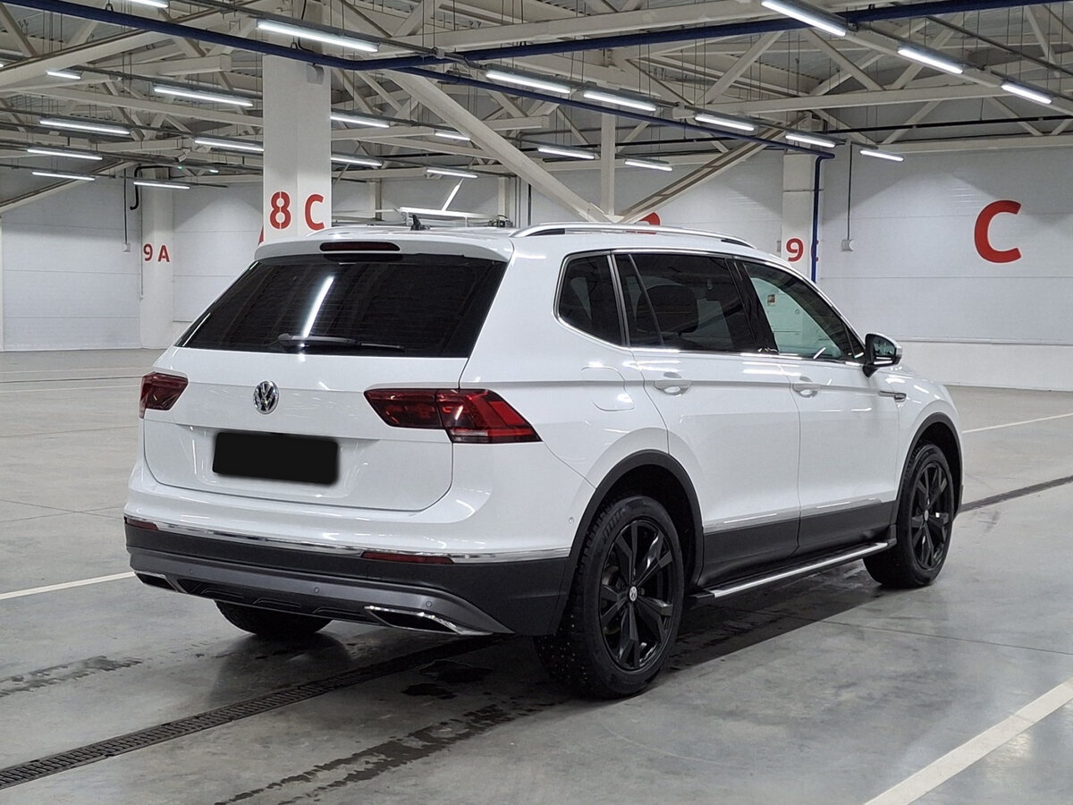 Volkswagen Tiguan 2018 года с пробегом. Фото: #4