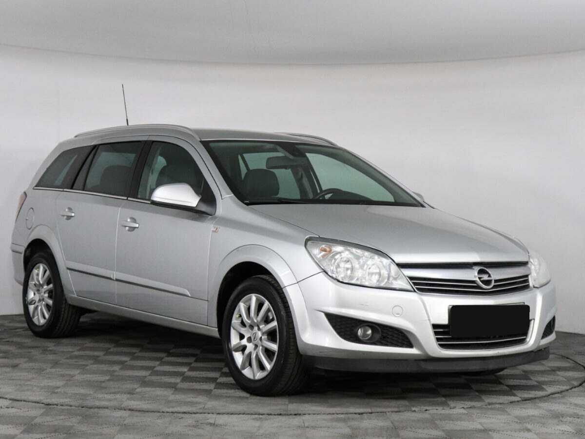 Opel Astra 2012 года с пробегом. Фото: #1