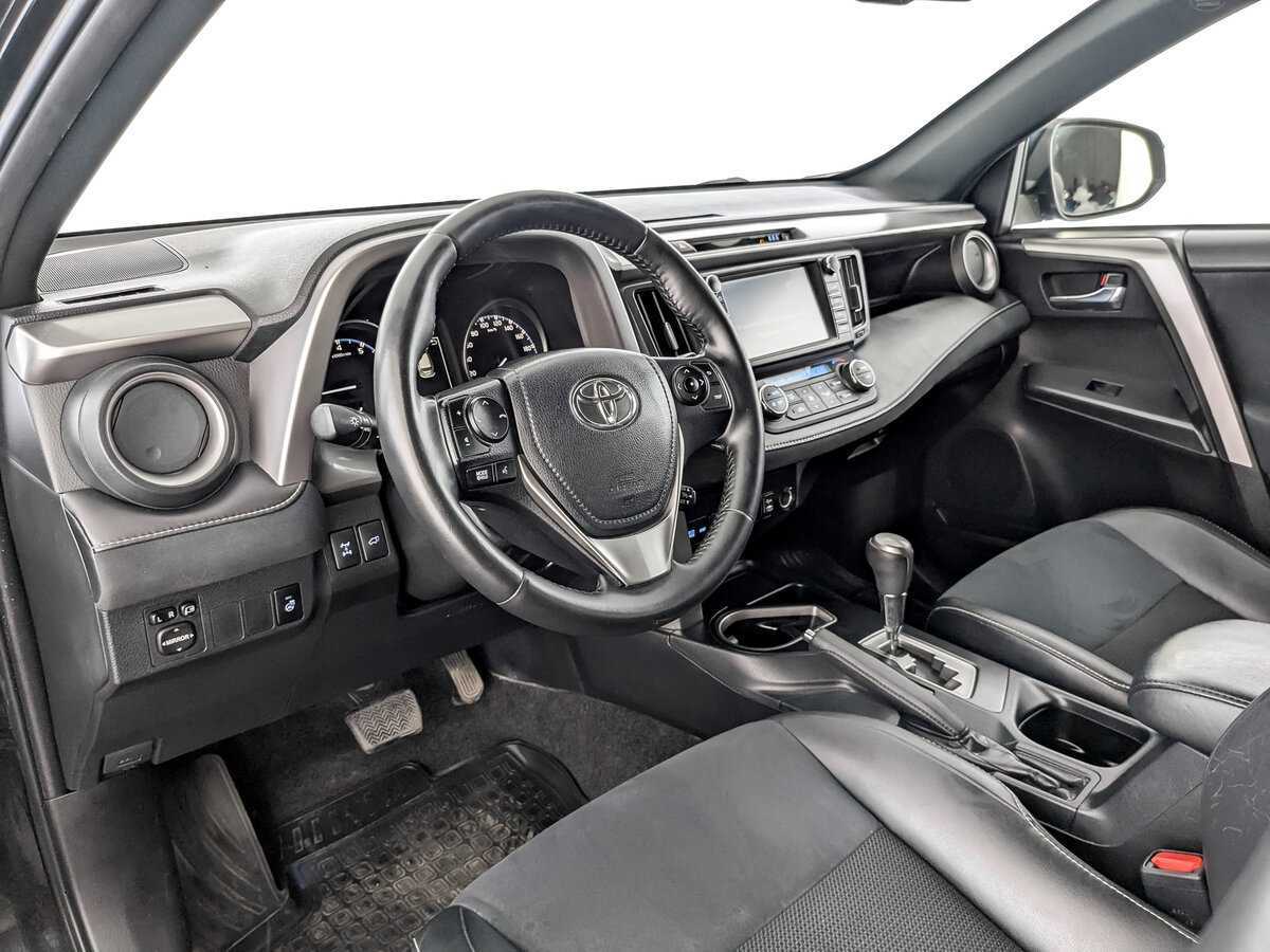 Toyota RAV4 2017 года с пробегом. Фото: #15
