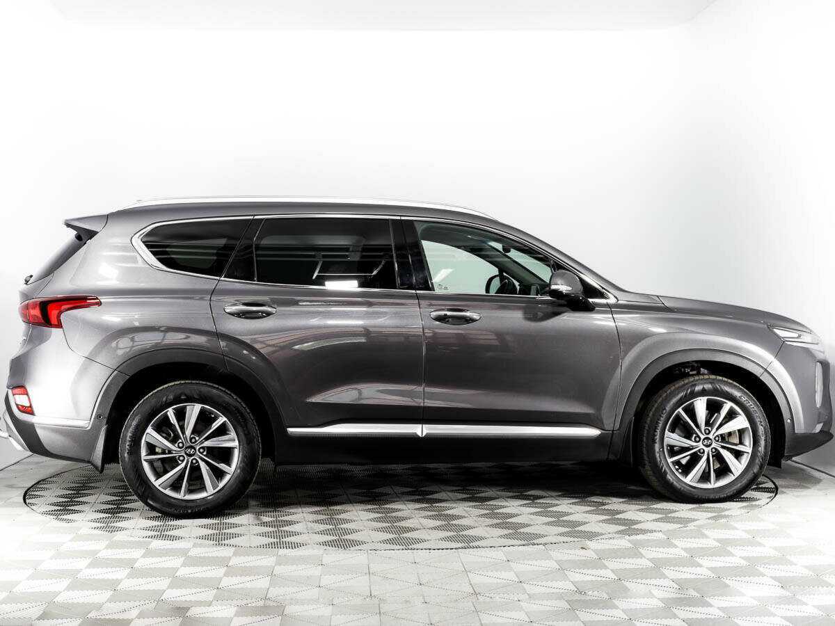 Hyundai Santa Fe 2019 года с пробегом. Фото: #3