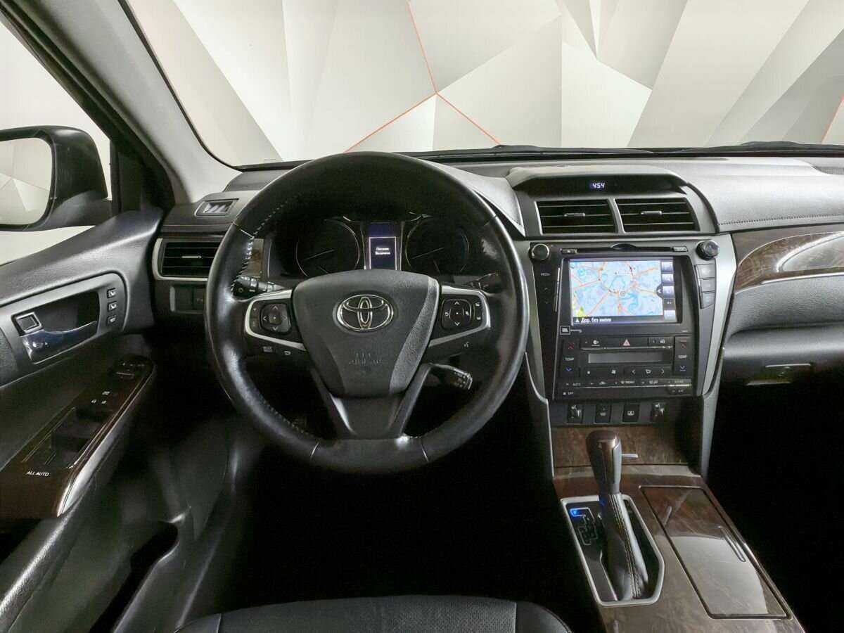 Toyota Camry 2017 года с пробегом. Фото: #12