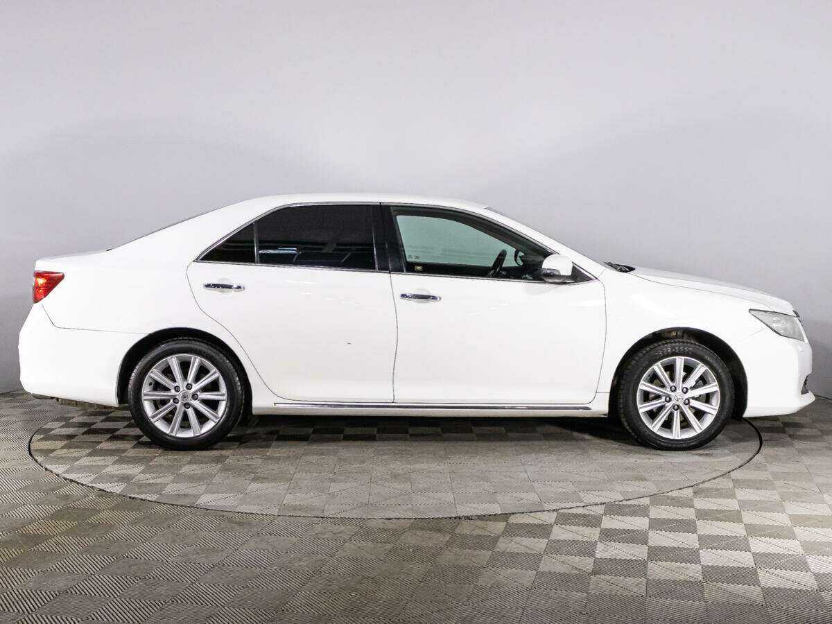 Toyota Camry 2012 года с пробегом. Фото: #3