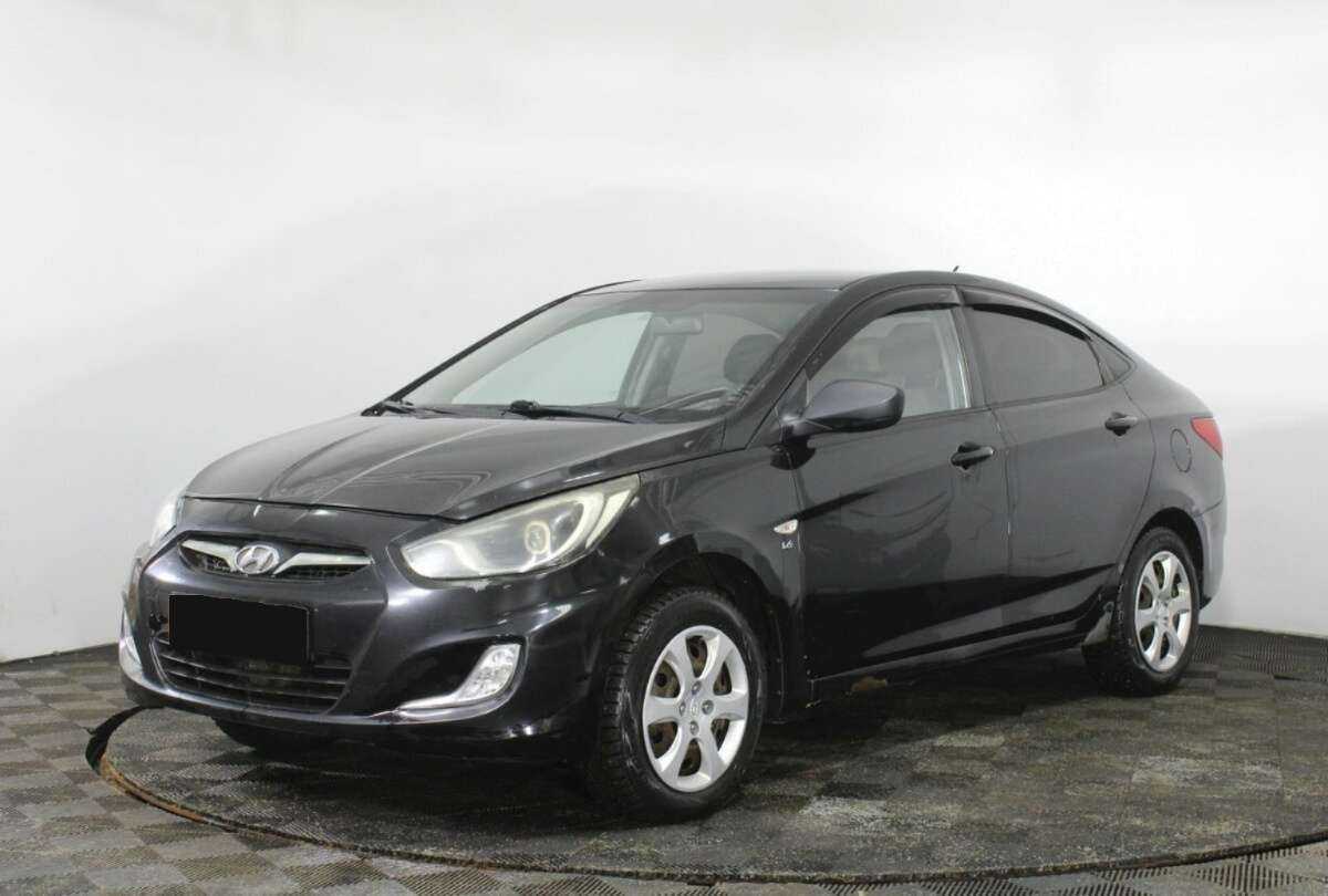 Hyundai Solaris 2013 года с пробегом. Посмотреть фото