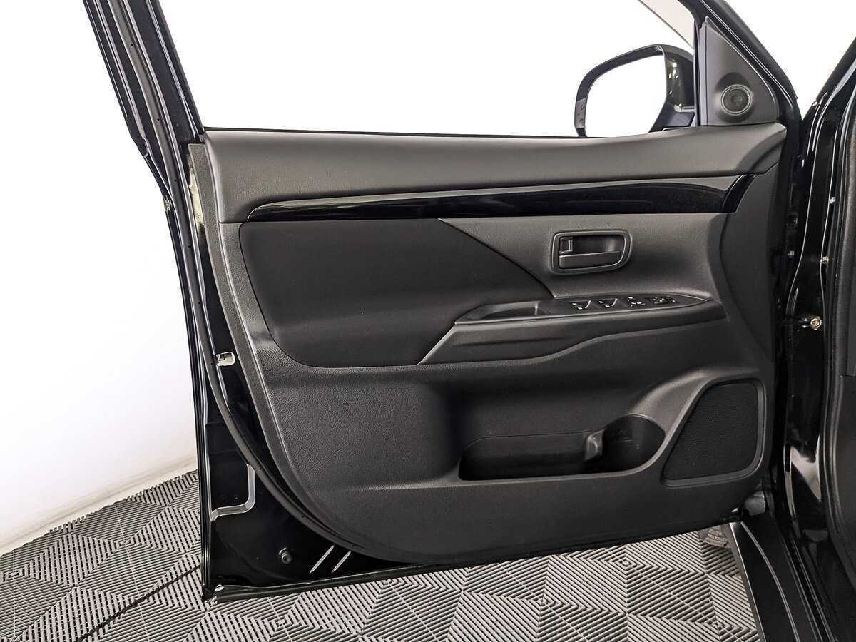 Mitsubishi Outlander 2021 года с пробегом. Фото: #18