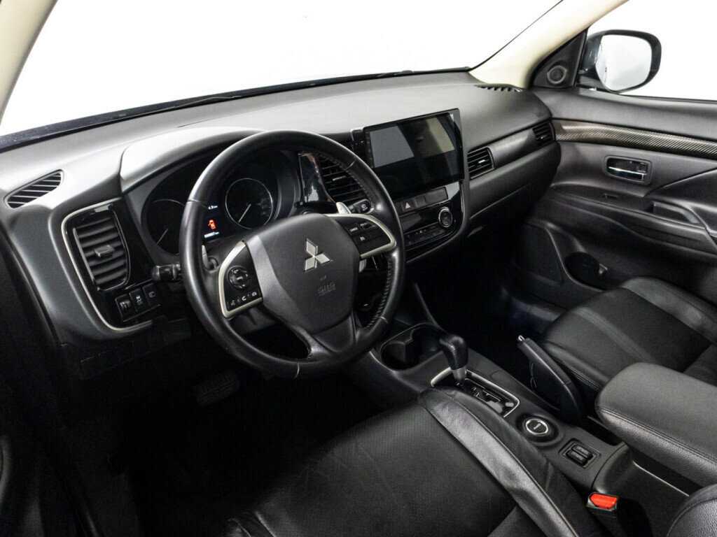 Mitsubishi Outlander 2012 года с пробегом. Фото: #10