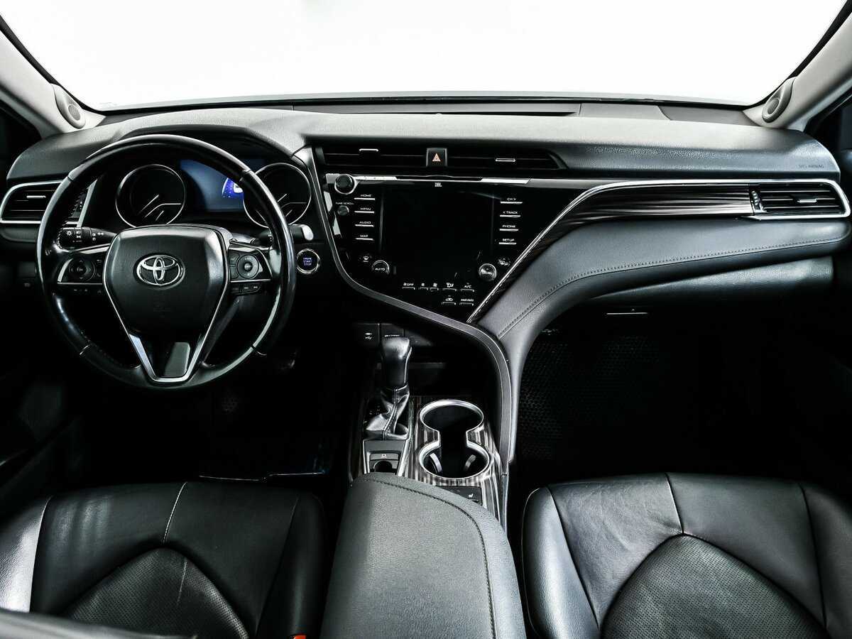 Toyota Camry 2019 года с пробегом. Фото: #10