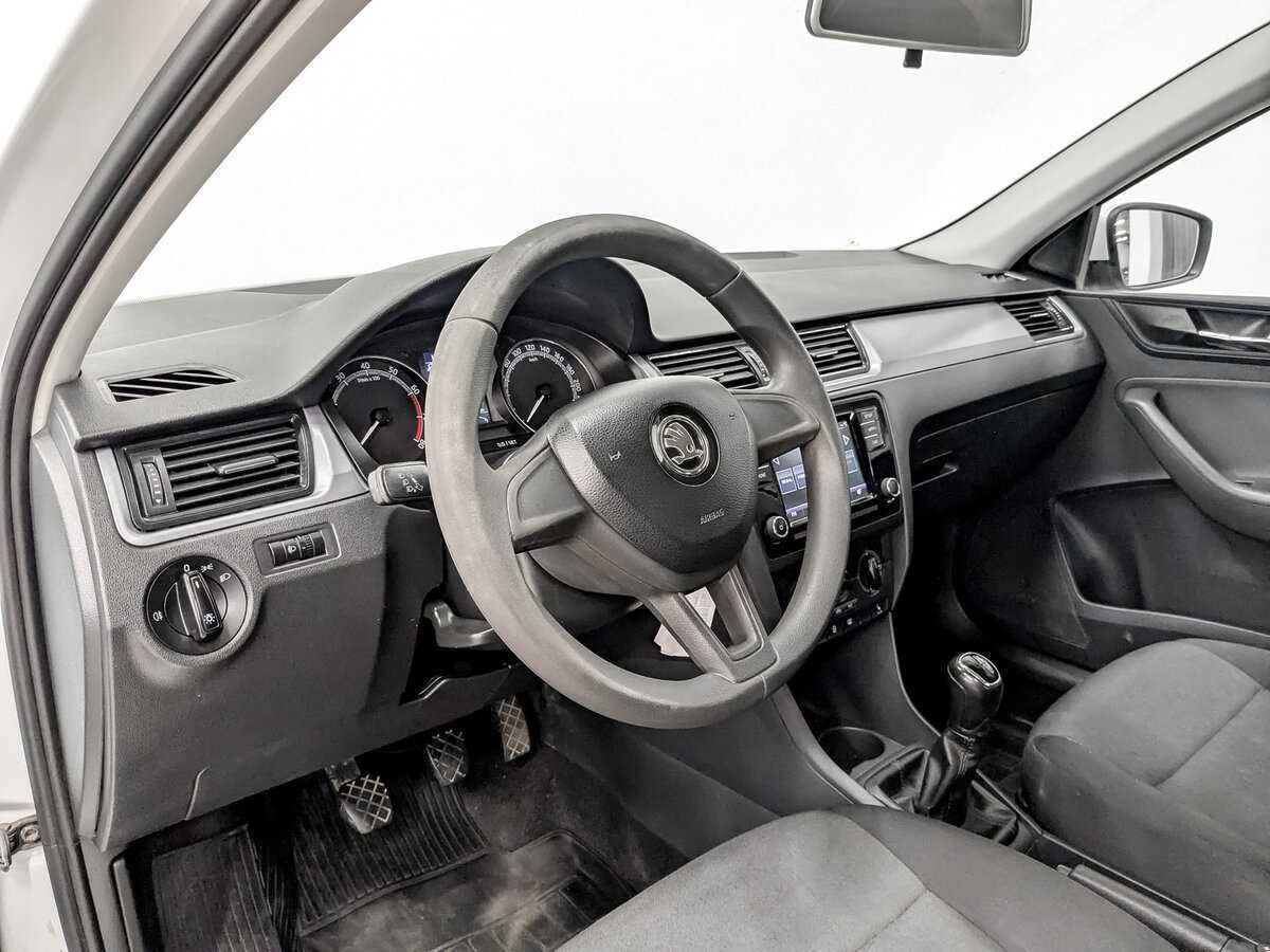 Skoda Rapid 2017 года с пробегом. Фото: #15