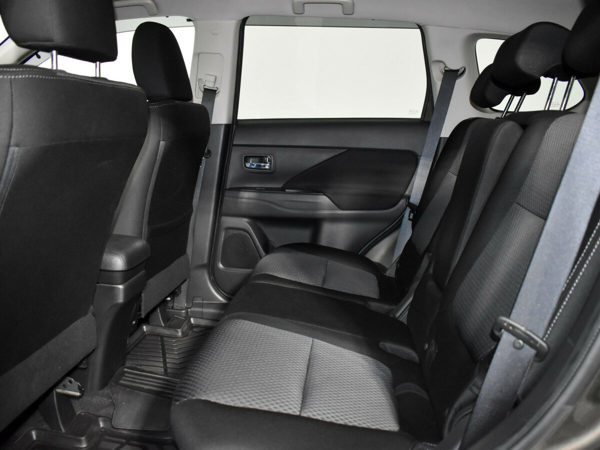 Mitsubishi Outlander 2018 года с пробегом. Фото: #9