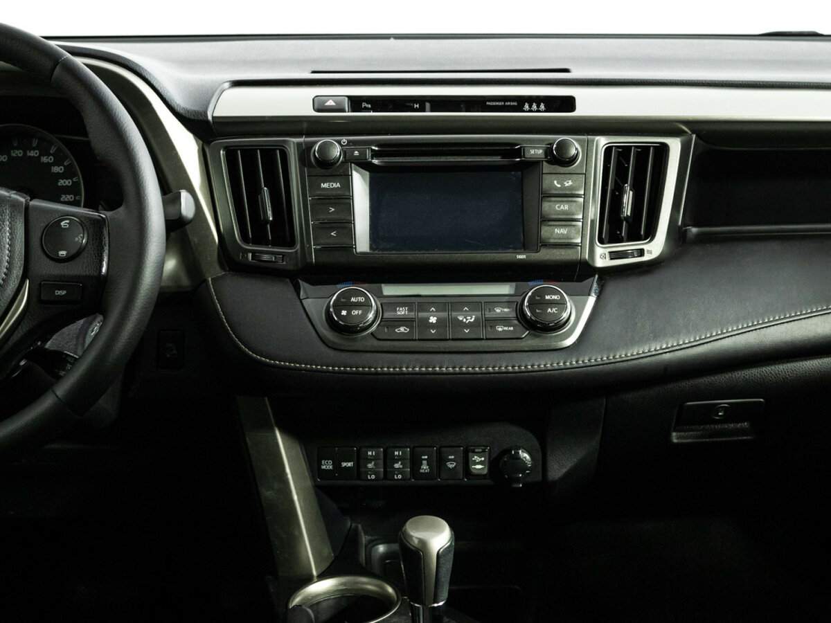 Toyota RAV4 2015 года с пробегом. Фото: #13
