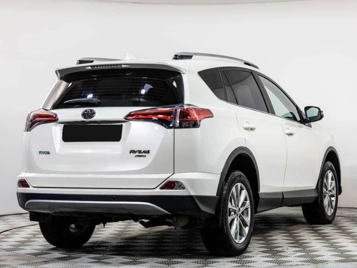 Toyota RAV4 2018 года с пробегом. Фото: #3