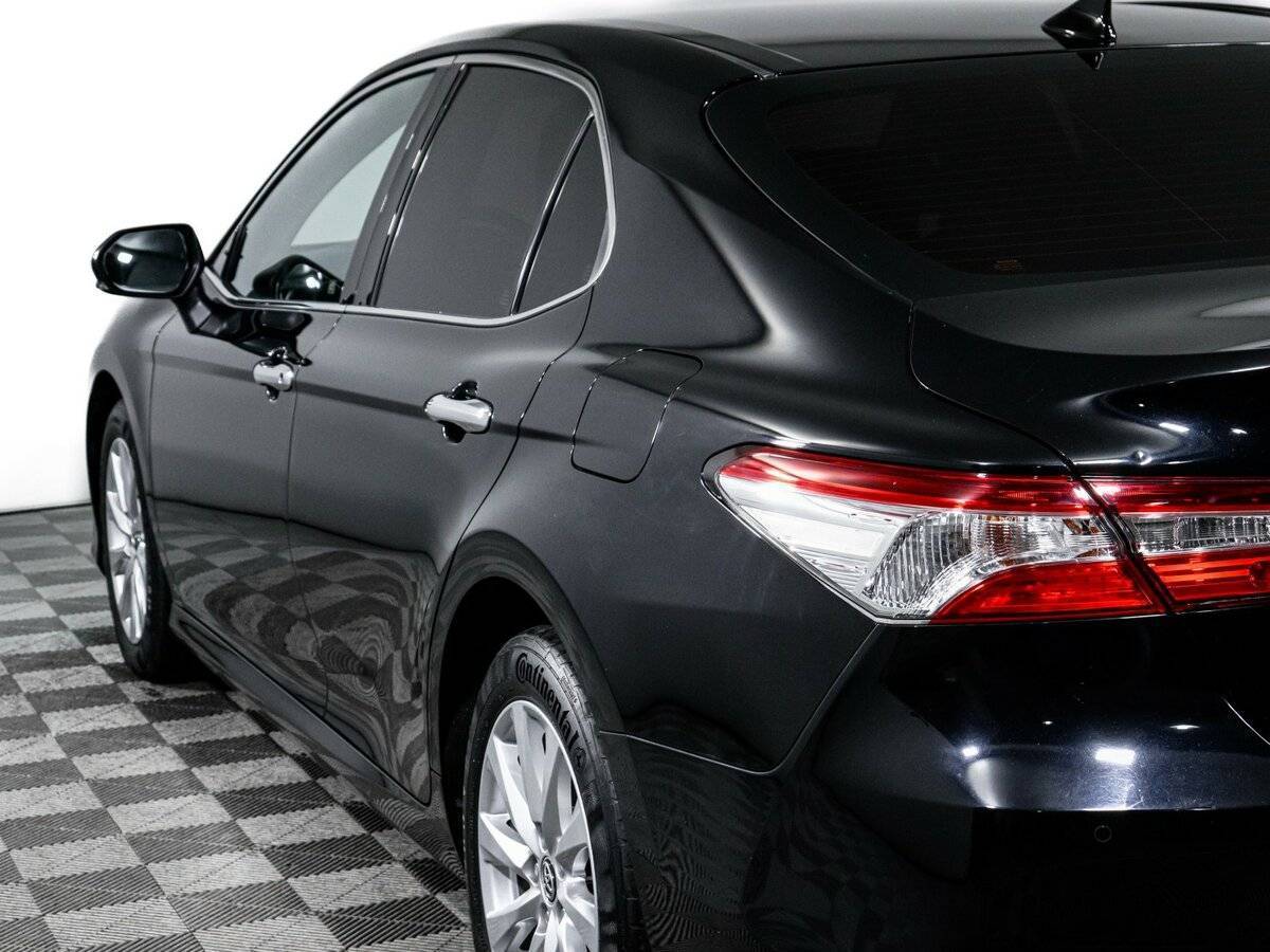 Toyota Camry 2018 года с пробегом. Фото: #18
