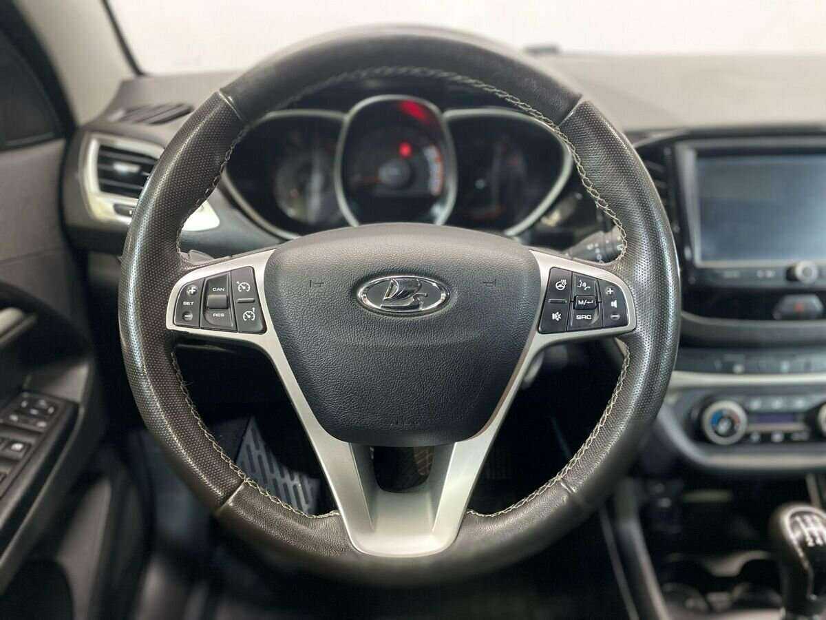 Lada (ВАЗ) Vesta 2021 года с пробегом. Фото: #11