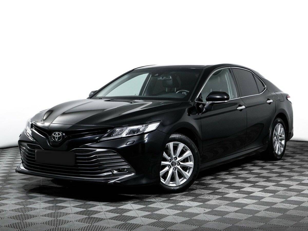 Toyota Camry 2018 года с пробегом. Посмотреть фото