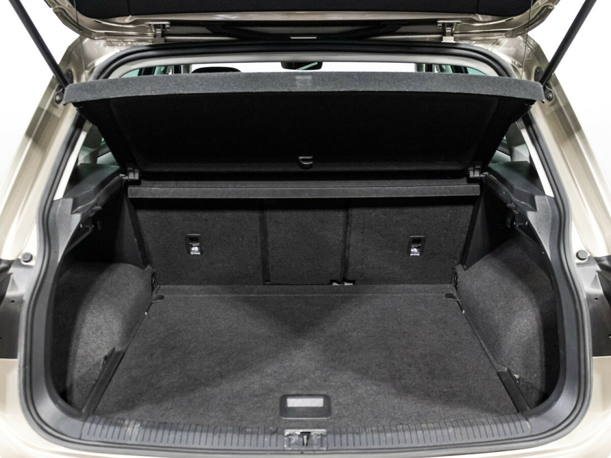 Volkswagen Tiguan 2019 года с пробегом. Фото: #18