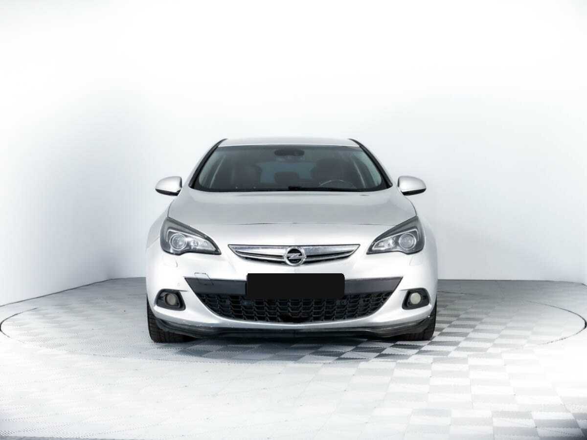 Opel Astra 2012 года с пробегом. Фото: #1