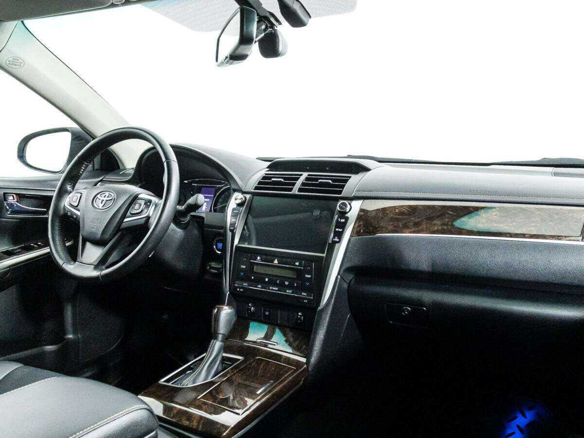 Toyota Camry 2017 года с пробегом. Фото: #8