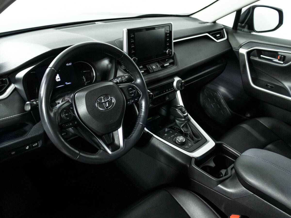 Toyota RAV4 2020 года с пробегом. Фото: #10