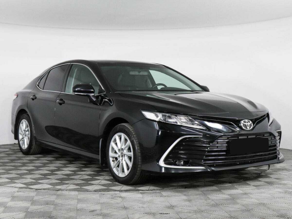 Toyota Camry 2021 года с пробегом. Фото: #2