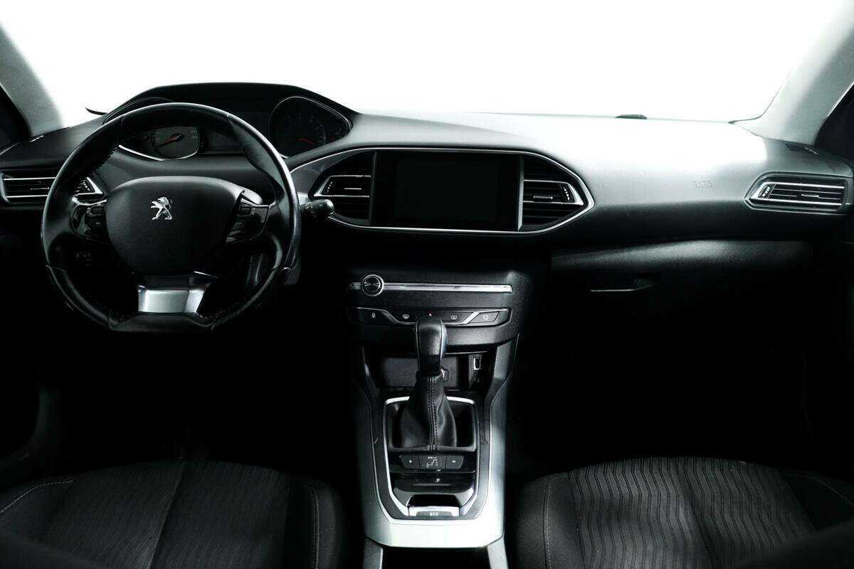 Peugeot 308 2014 года с пробегом. Фото: #10