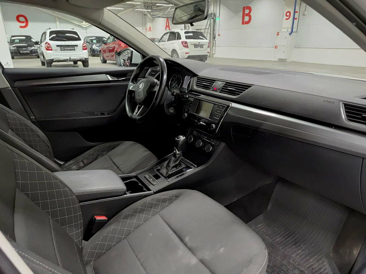 Skoda Superb 2016 года с пробегом. Фото: #10