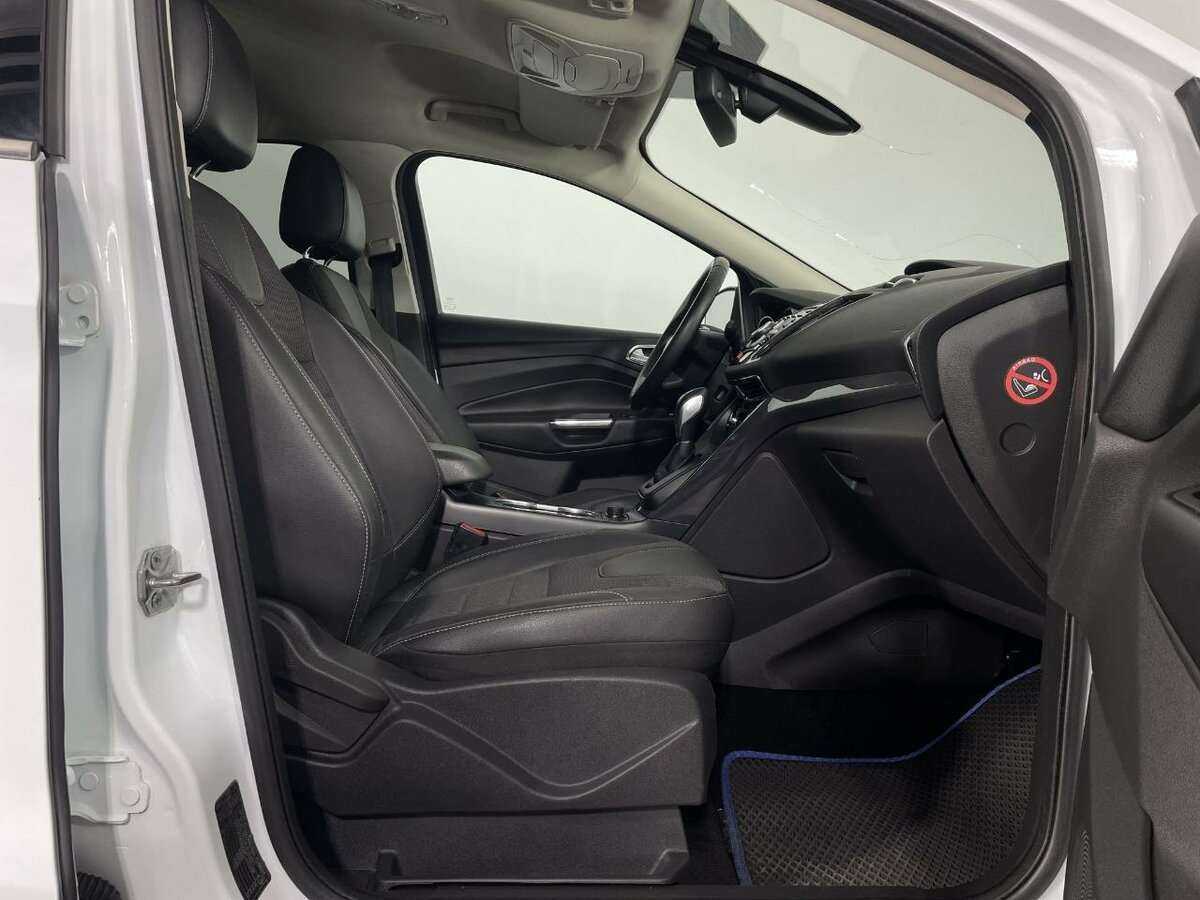 Ford Kuga 2015 года с пробегом. Фото: #12