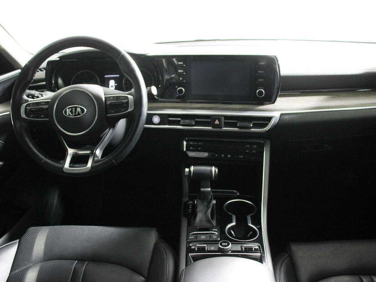 Kia K5 2021 года с пробегом. Фото: #9