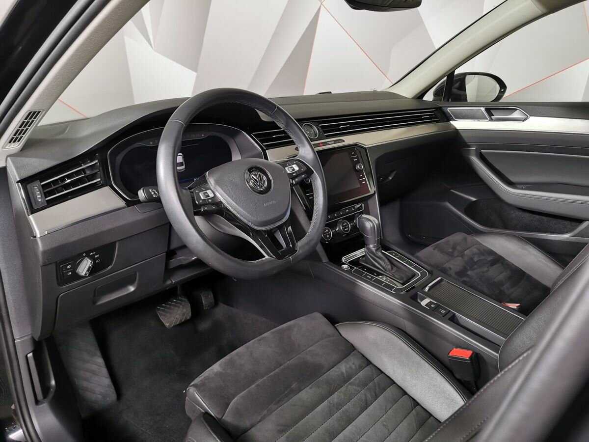 Volkswagen Passat 2019 года с пробегом. Фото: #13