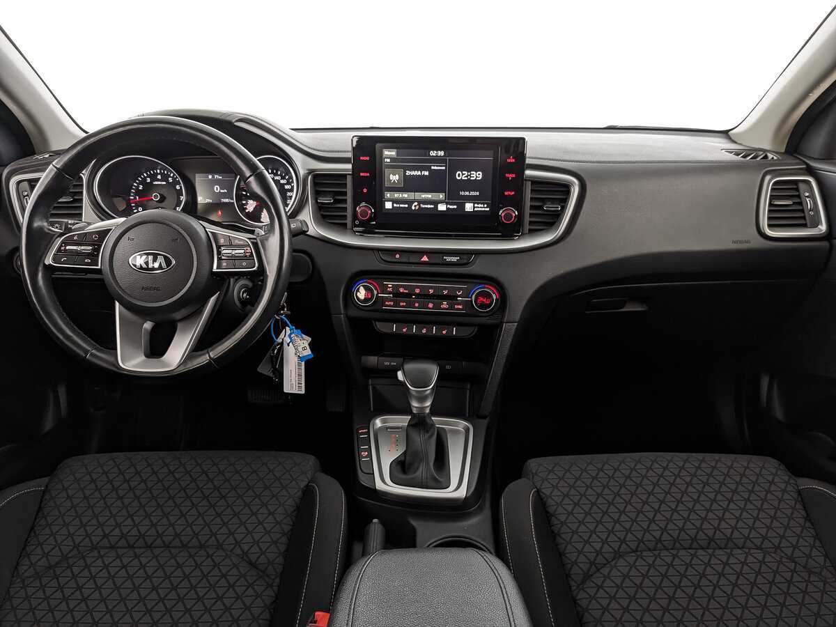 Kia XCeed 2021 года с пробегом. Фото: #9