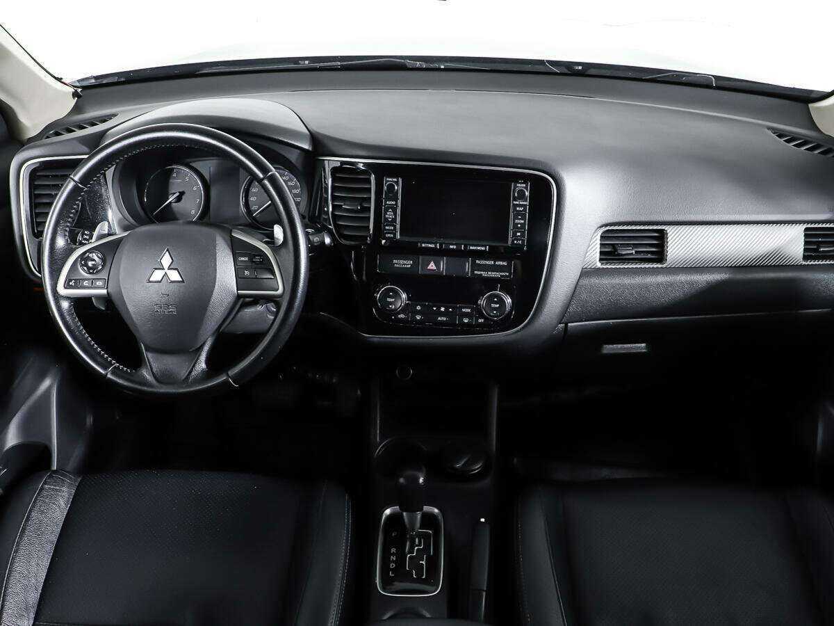 Mitsubishi Outlander 2012 года с пробегом. Фото: #11