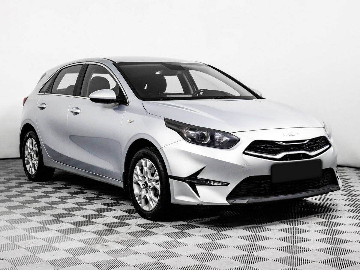 Kia Ceed 2022 года с пробегом. Фото: #2