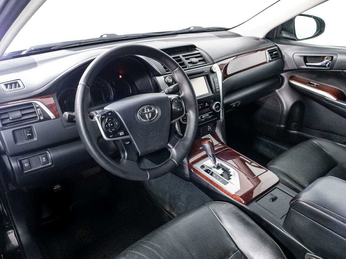 Toyota Camry 2013 года с пробегом. Фото: #10