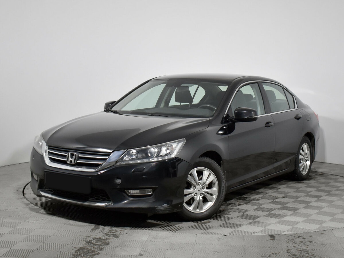 Honda Accord 2013 года с пробегом. Посмотреть фото
