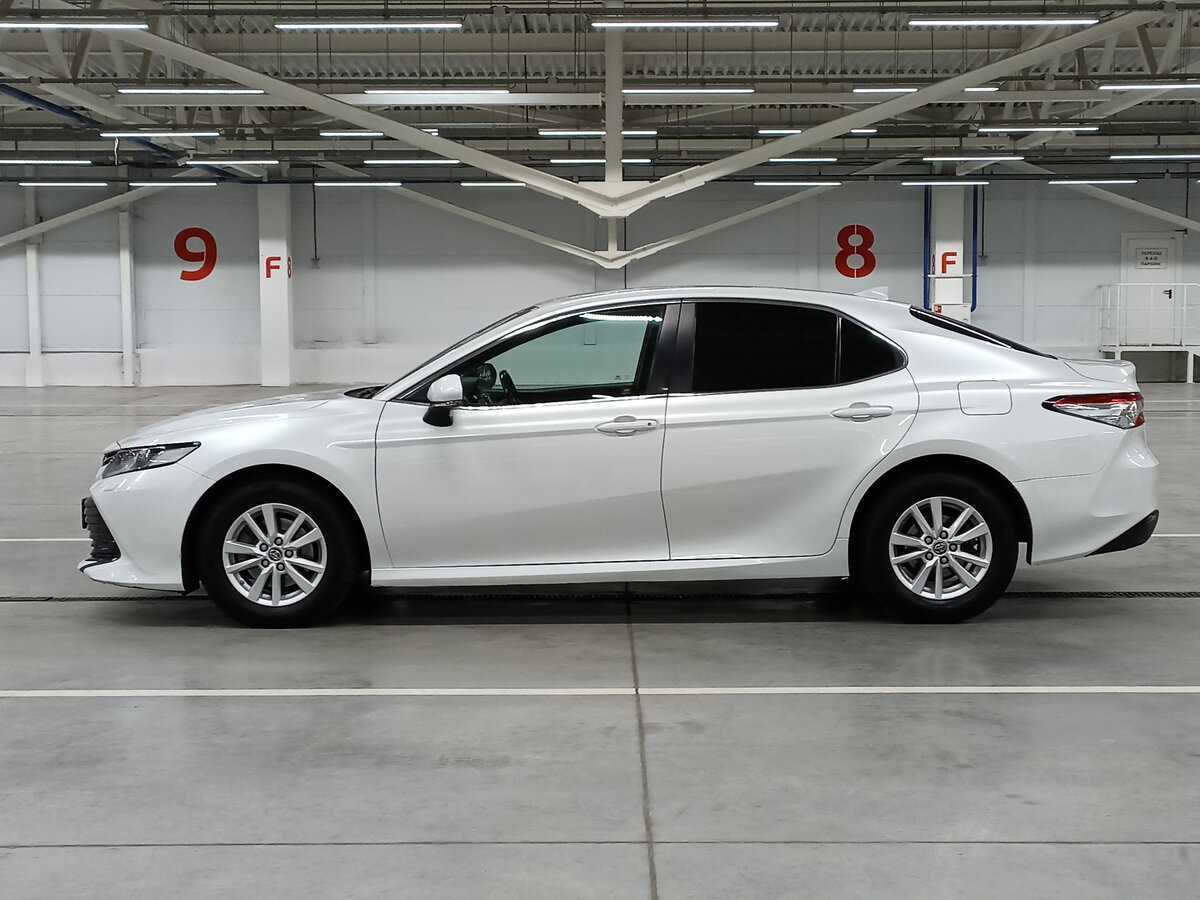 Toyota Camry 2019 года с пробегом. Фото: #7