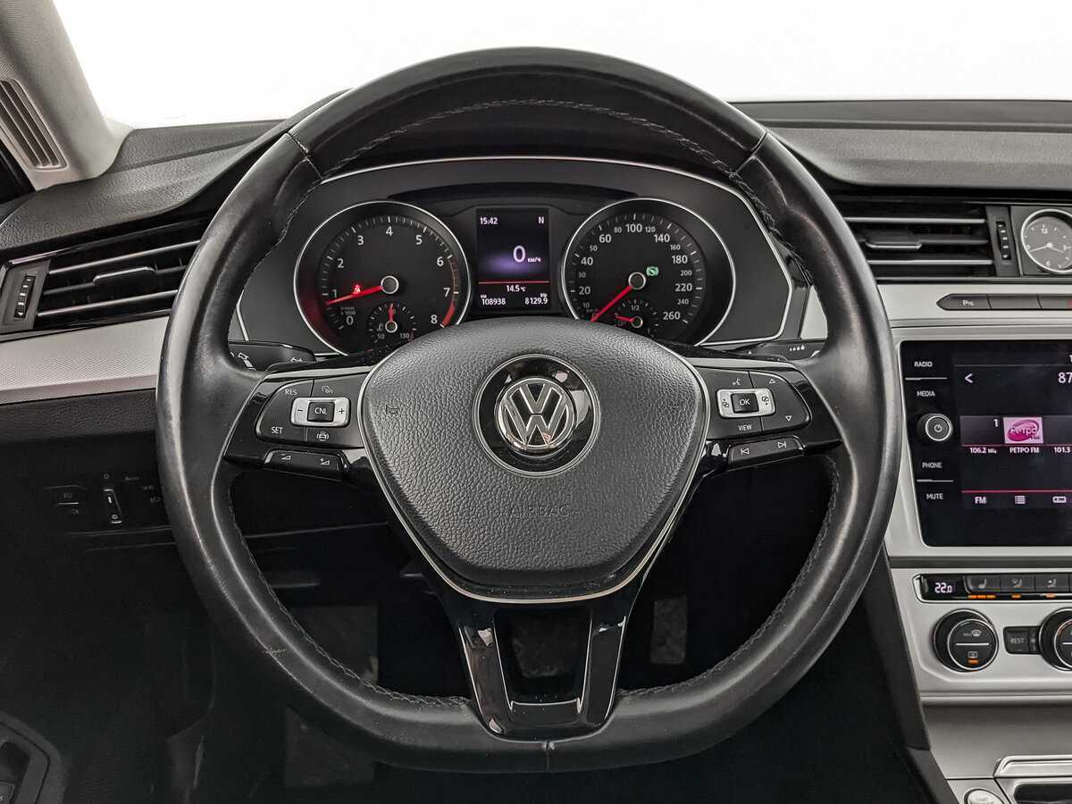 Volkswagen Passat 2018 года с пробегом. Фото: #17