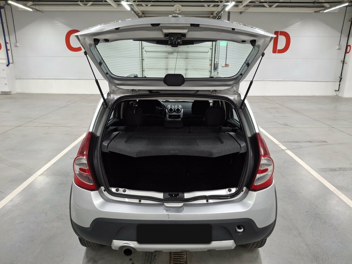 Renault Sandero 2013 года с пробегом. Фото: #9