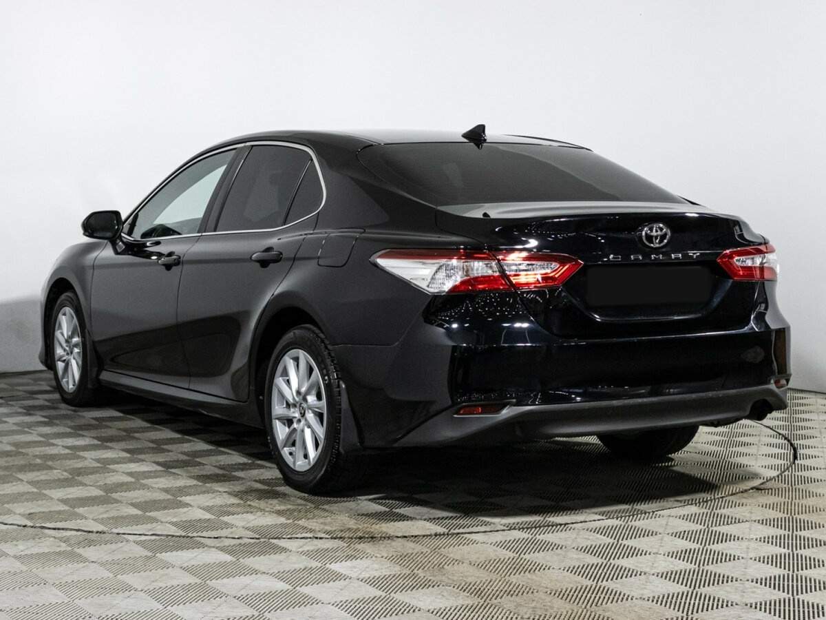 Toyota Camry 2021 года с пробегом. Фото: #6