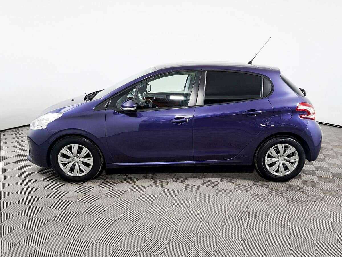 Peugeot 208 2013 года с пробегом. Фото: #7