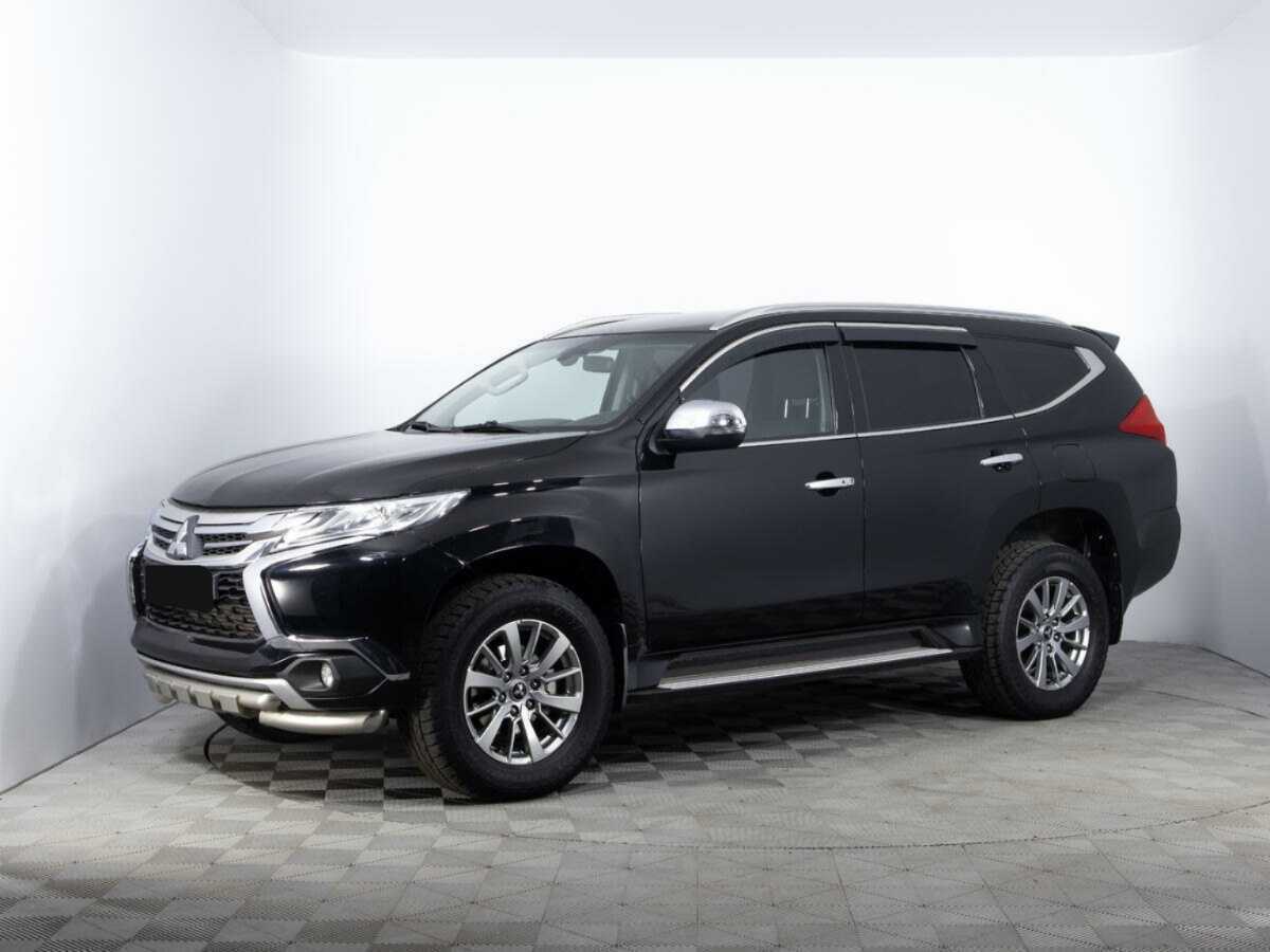 Mitsubishi Pajero Sport 2017 года с пробегом. Посмотреть фото